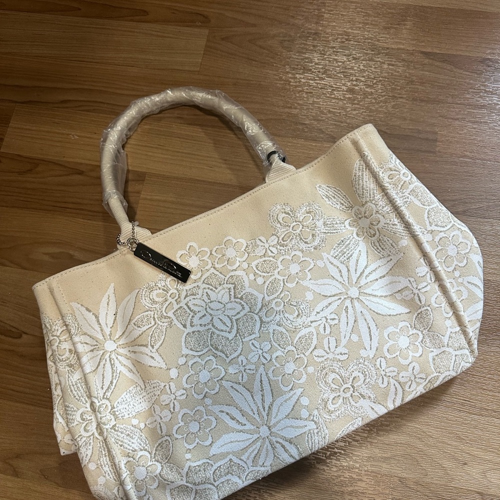 Elegant Cream Floral Tote Bag